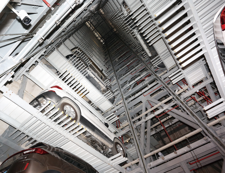 Comparative Analysis of Mechanical Stereoscopic Garages and Traditional Parking Lots